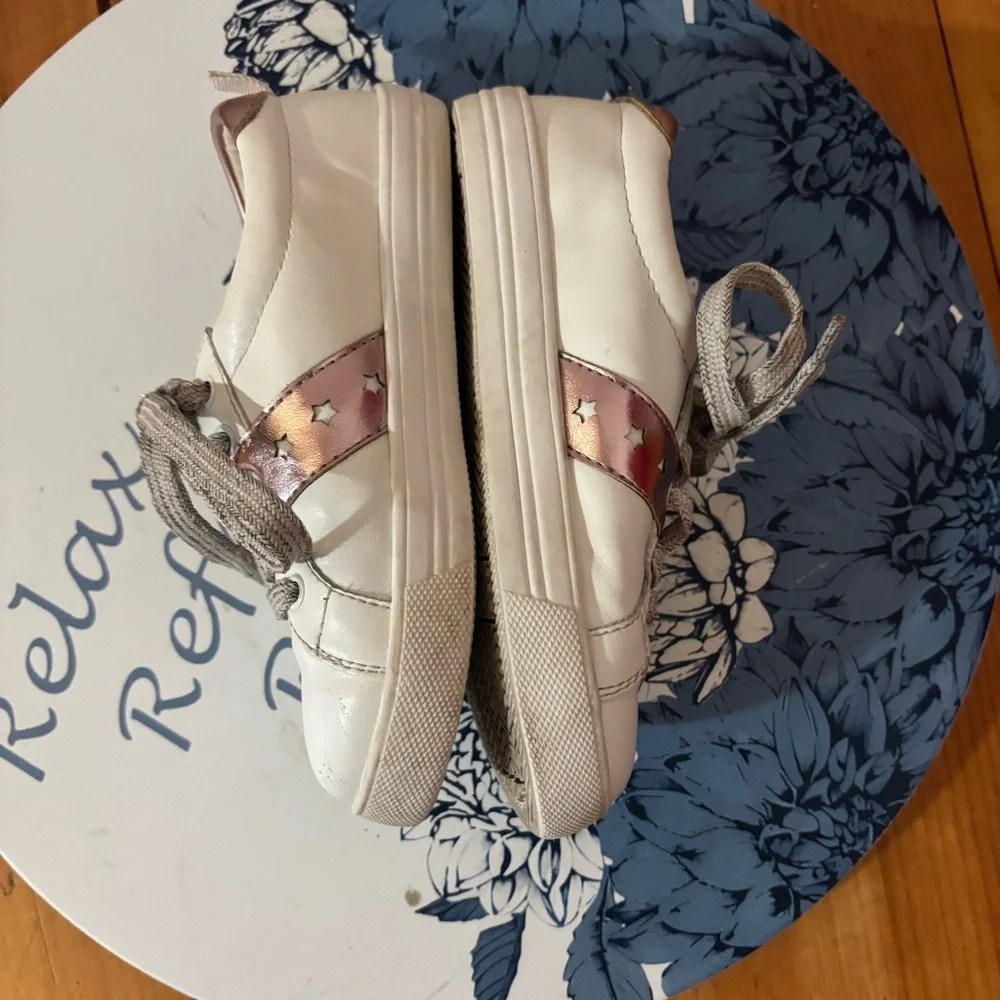 GAP Kids Toddler Girls Sneakers Size 12 White Rose Gold Lace Up Casual Shoes